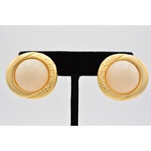 Weekenders Vintage Round Earrings Brushed Gold Frosted Beaded Signed 1980s BinAG